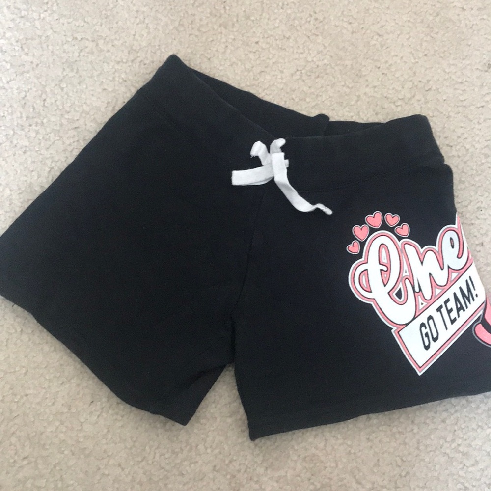 💕🎀Cutest Cheer Shorts!🎀💕